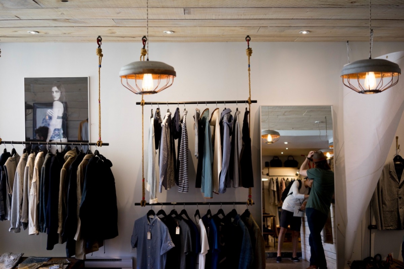 magasin-CHATEAUVERT-min_clothing_store_shop_boutique_men's_fashion_clothes_business_retail_shopping-1062572