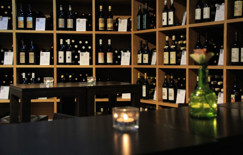 magasin-CHATEAUVERT-min_wine_vinorama_wine_bottle_cellar_red_wine_wines_storage_wine_rack-1077047